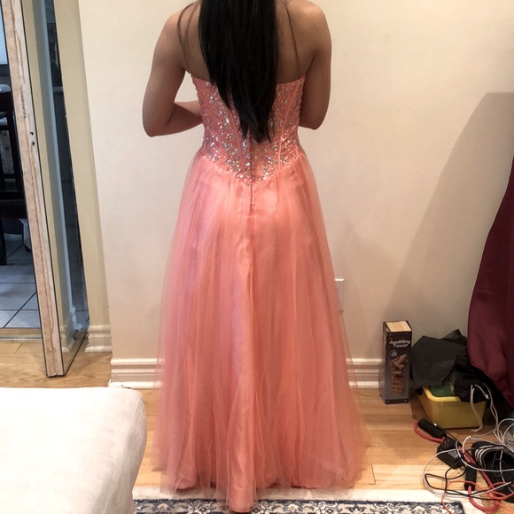 PROM DRESS - Picture 3 of 5